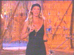 paula los expulsa de la playa a 
  la selva