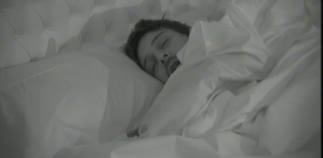 Durmiendo en la casa el dia 20 de enero a las 6:30 horas.